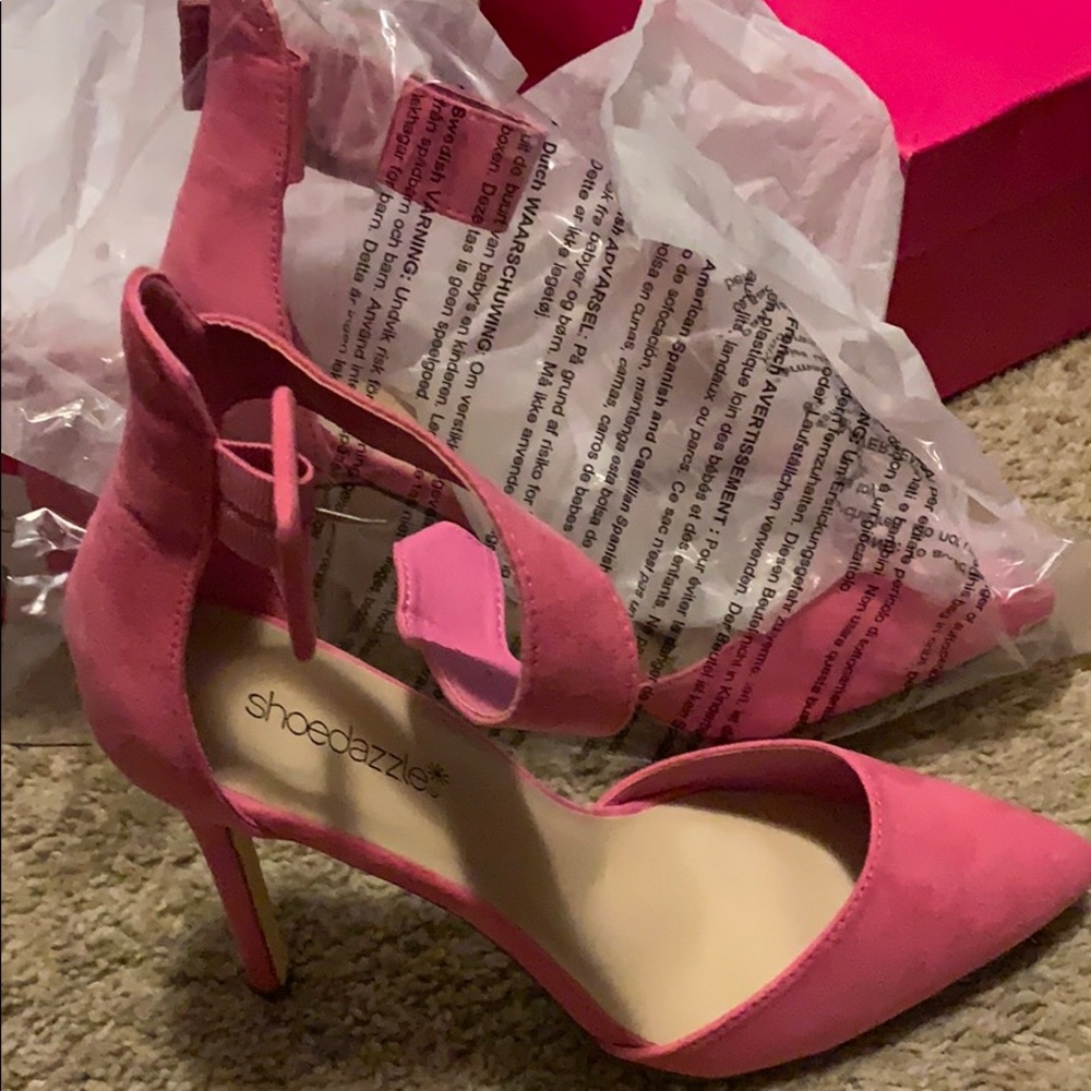 Pink pumps